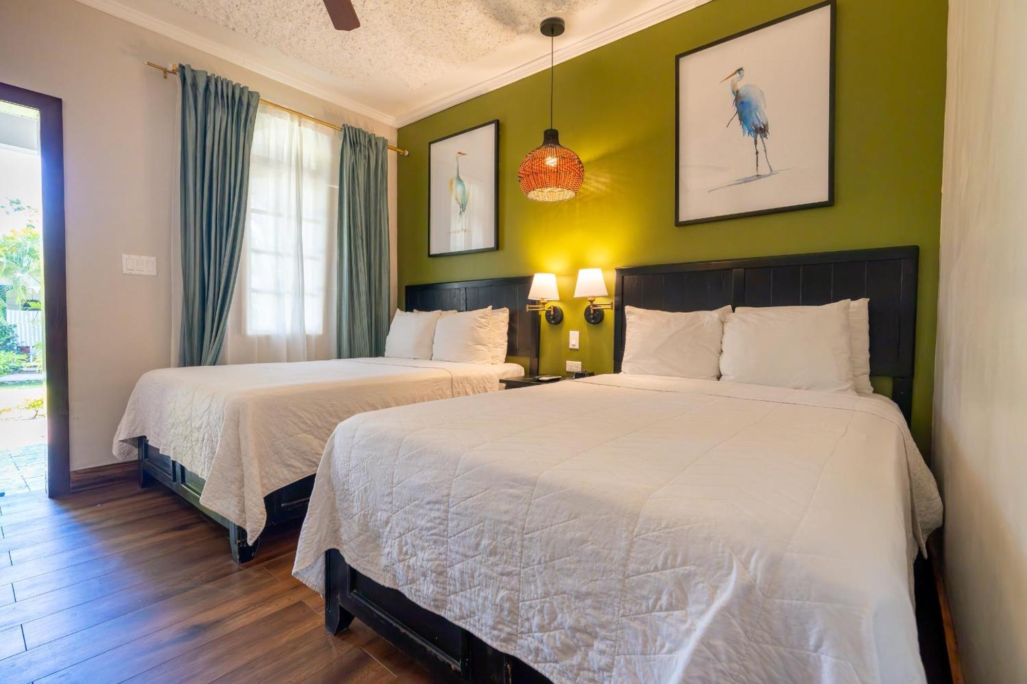 Travellers Beach Resort Negril Exterior photo